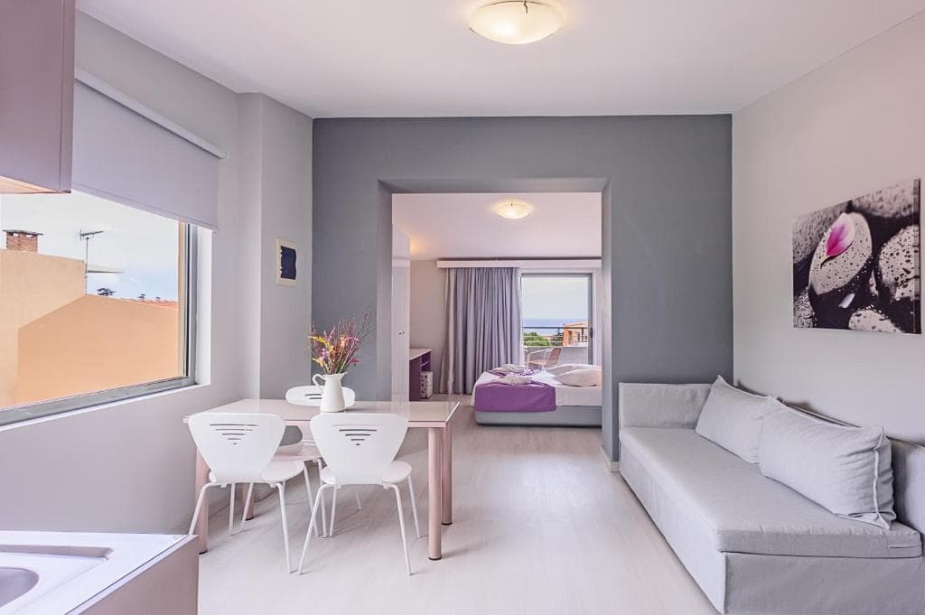 Sunrise Village Hotel - 40