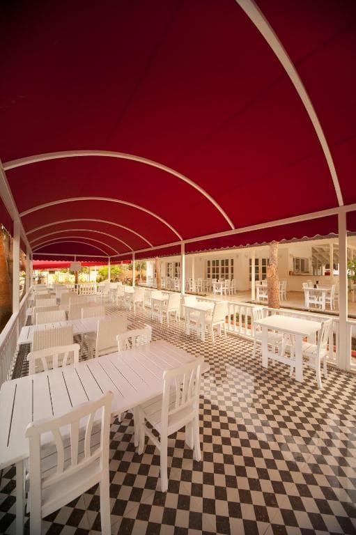 White Hotel - 4