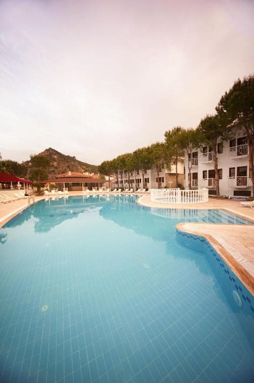 White Hotel - 14