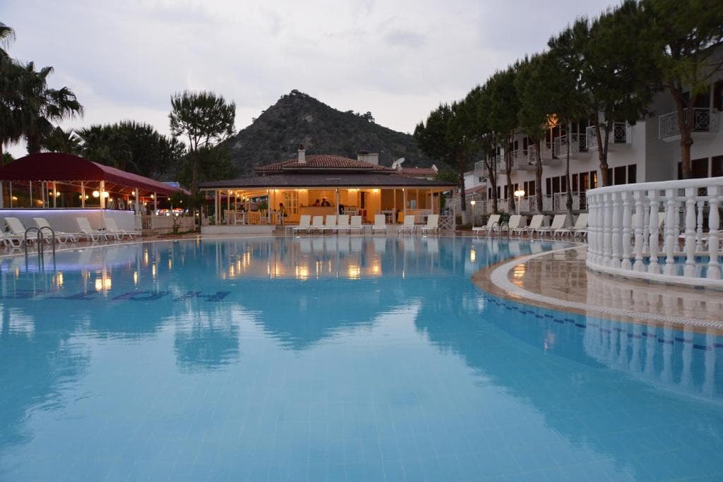 White Hotel - 32