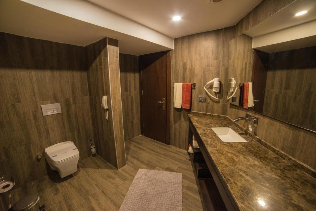 Manaspark Deluxe Hotel - 31