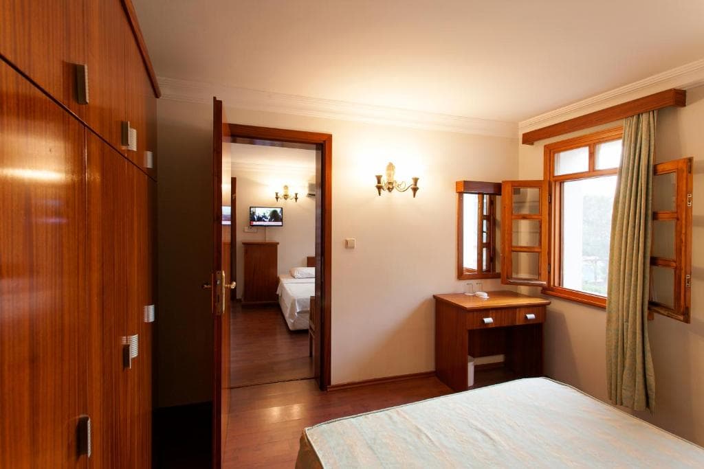 Perdikia Beach Hotel - 10