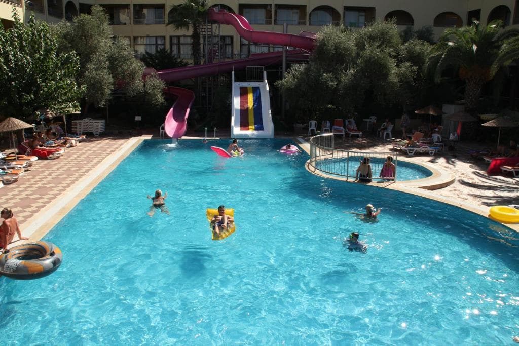 Golmar Beach Hotel - 19