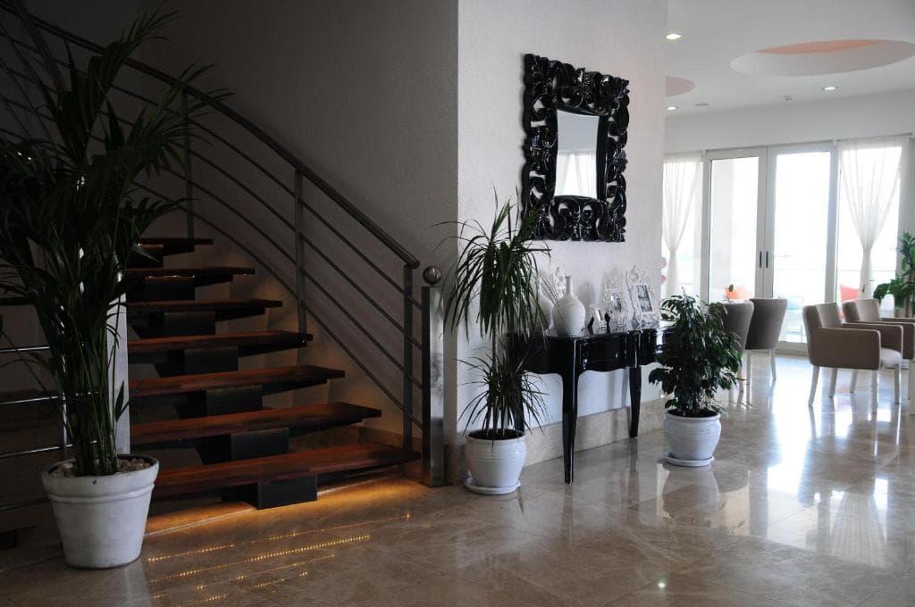 Alesta Yacht Hotel - 40