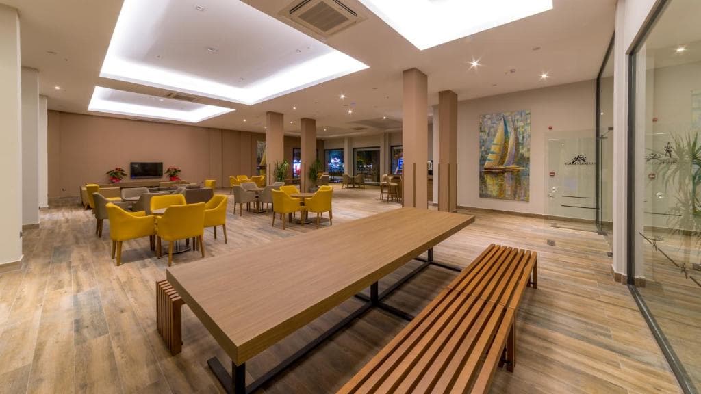 Julian Marmaris - 24