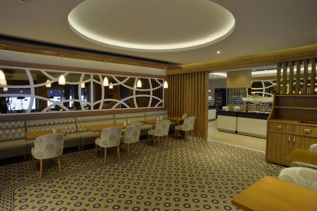 Maris Beach Hotel - 24