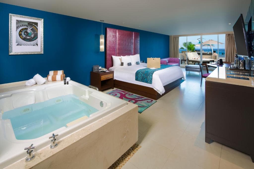 Hard Rock Hotel Cancun - 29