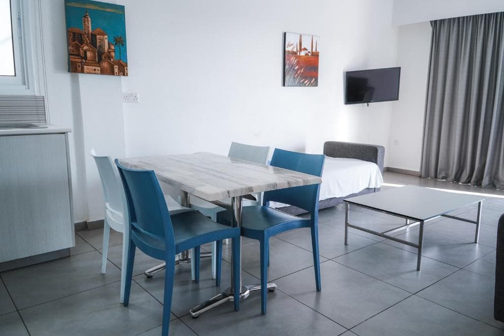 Kaos Hotel Apartments - 13