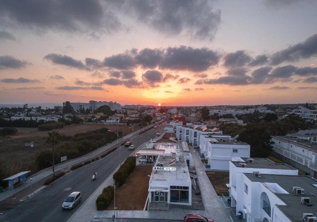 Kaos Hotel Apartments - 14