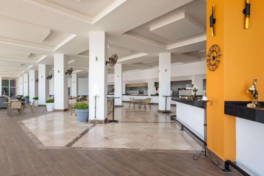La Quinta By Wyndham Bodrum - 20