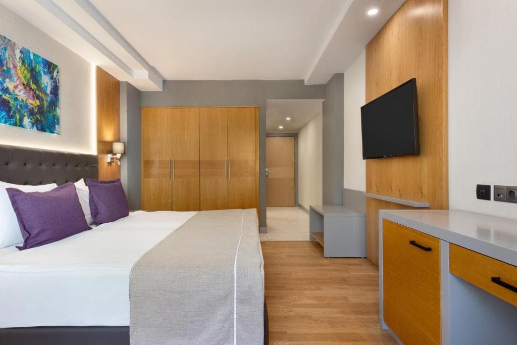 La Quinta By Wyndham Bodrum - 31