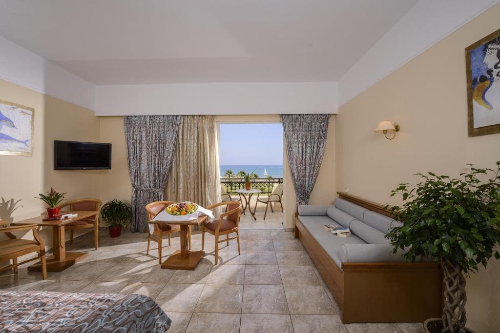 Vantaris Palace - 12