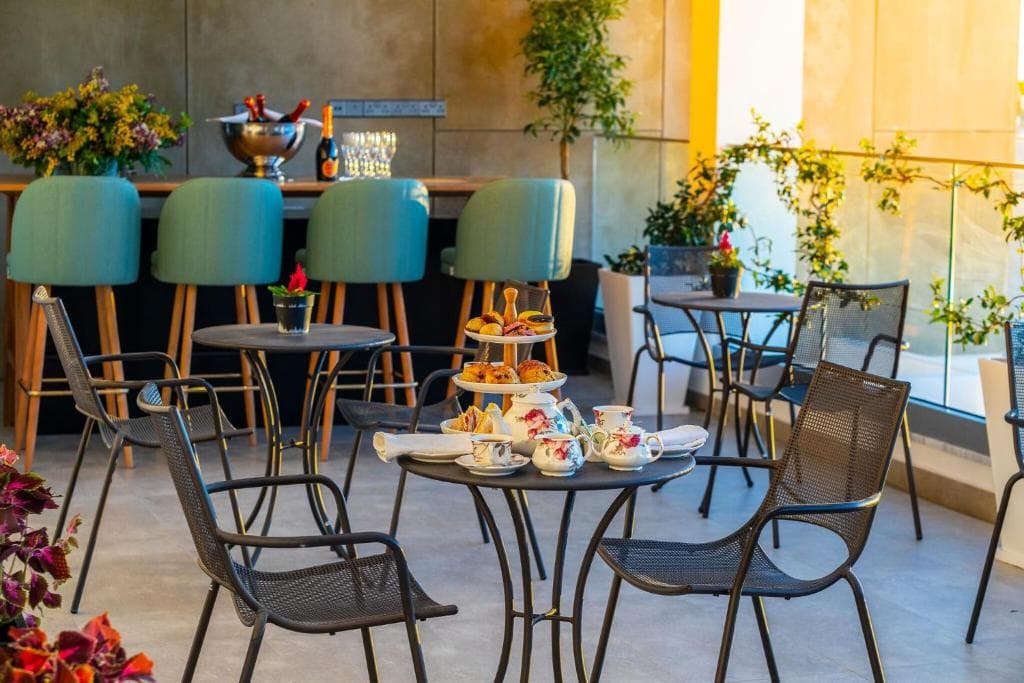 Anemi Hotel & Suites - 17