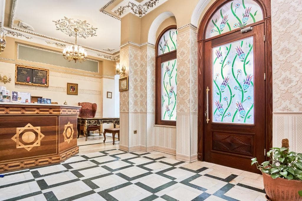 Amber Hotel Istanbul - 12