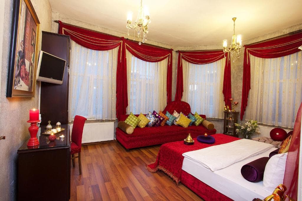 Ipek Palas - 16