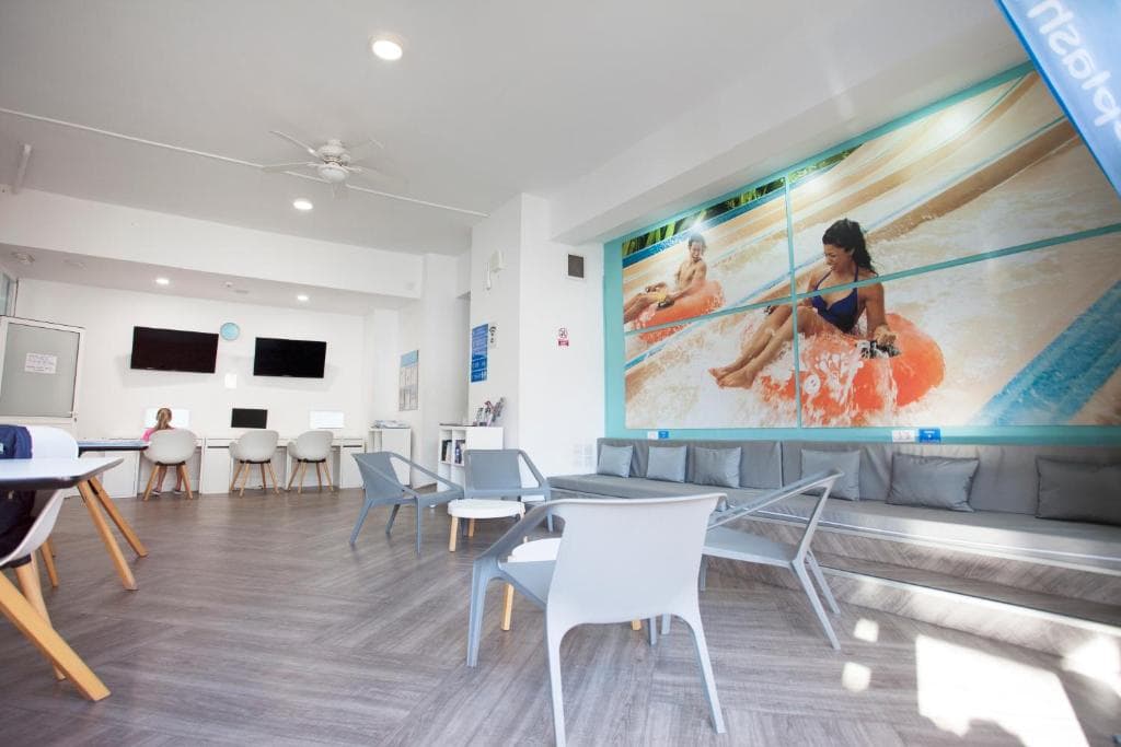 Coral Compostela Beach Golf - 12