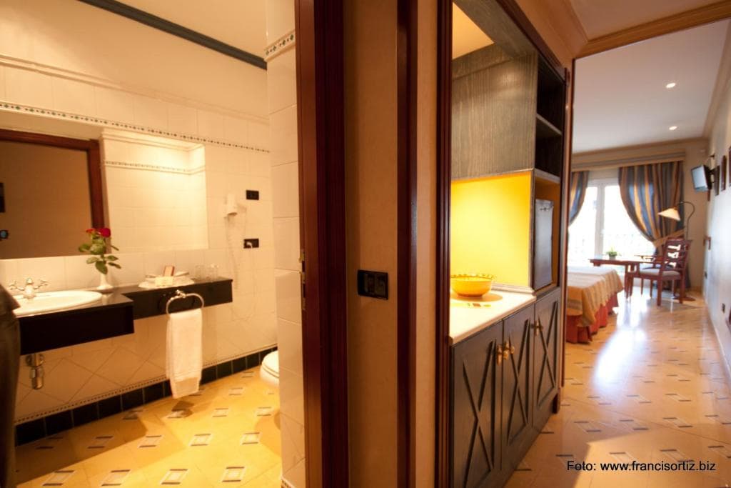 Hotel Reveron Plaza - 4