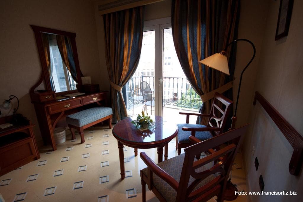 Hotel Reveron Plaza - 7