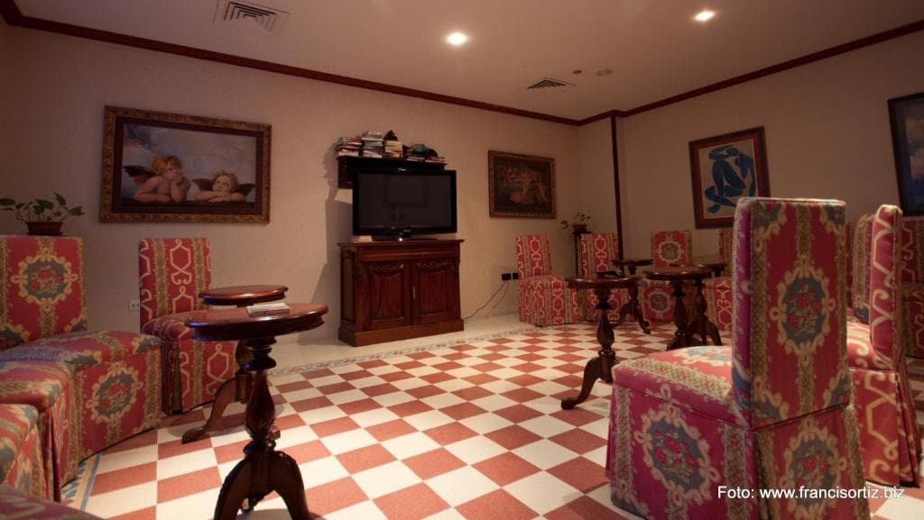 Hotel Reveron Plaza - 15