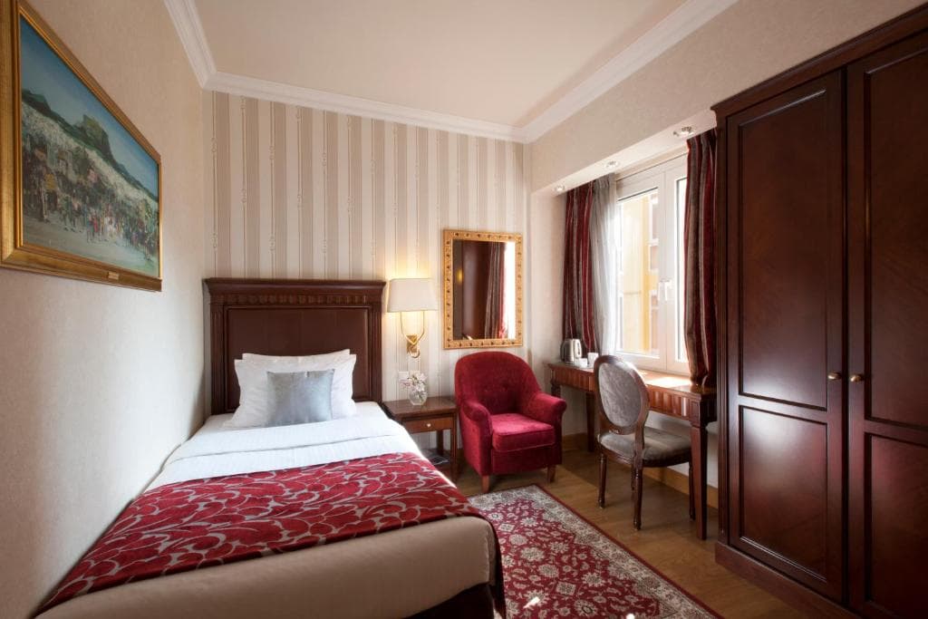Electra Hotel Athens - 25