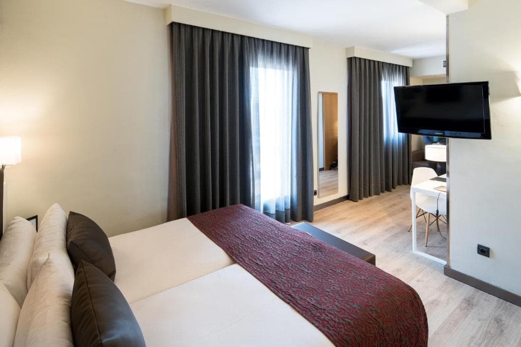 Catalonia Castellnou - 38