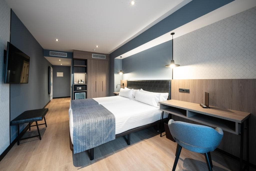 Catalonia Atenas - 11