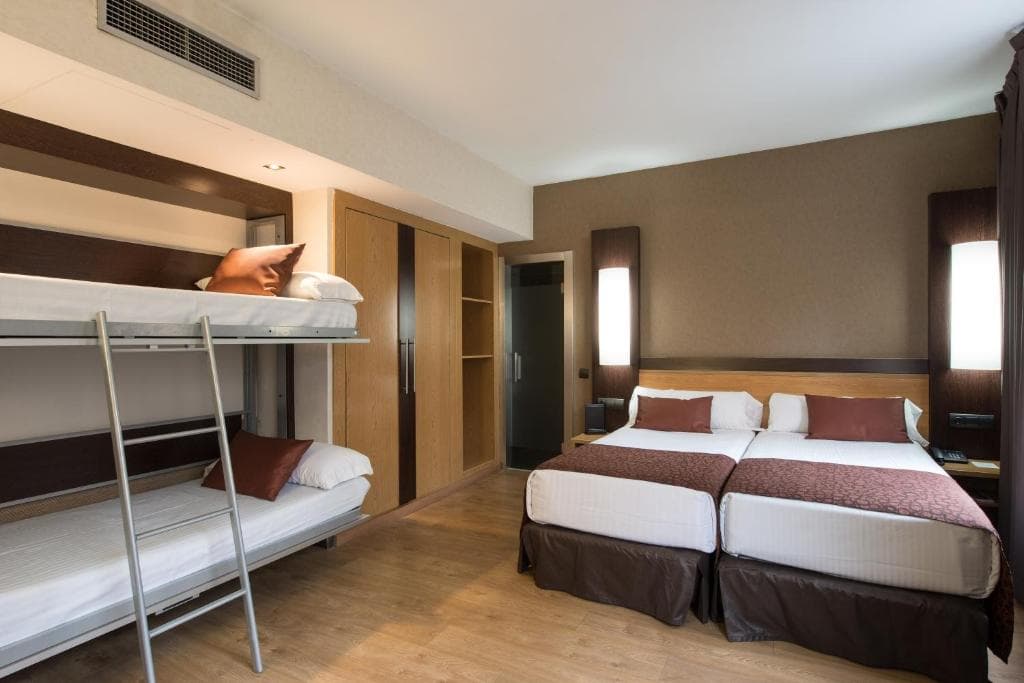 Catalonia Atenas - 42