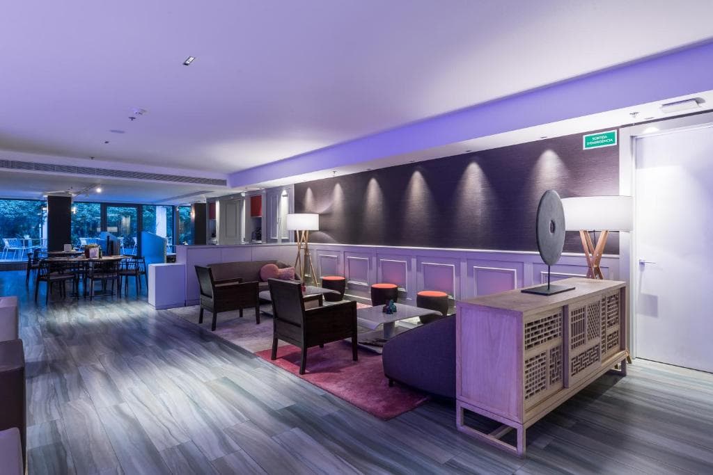 Catalonia Square - 18