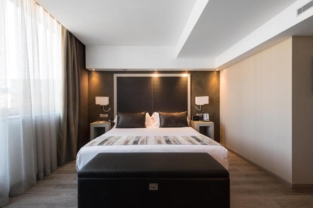 Catalonia Square - 23