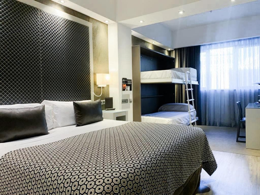 Catalonia Square - 31