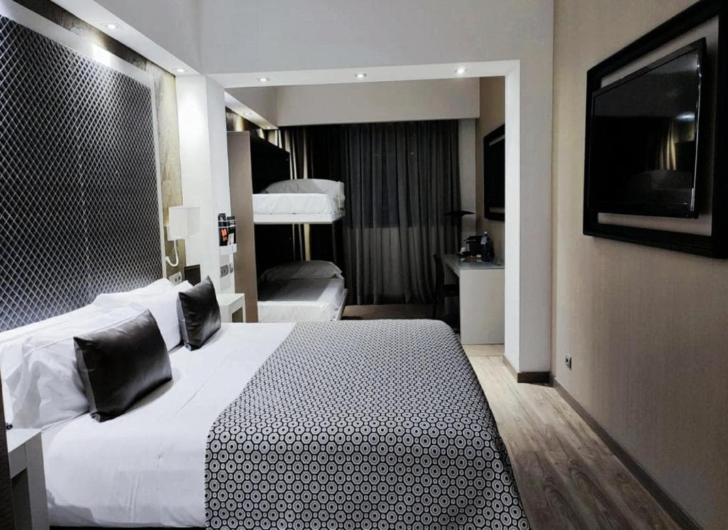 Catalonia Square - 32