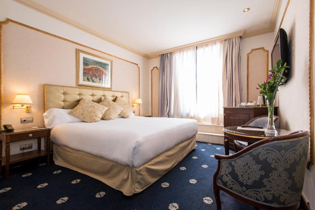 Roger de Llúria - 35