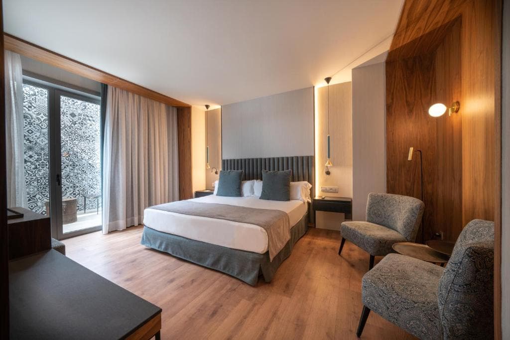 Catalonia Barcelona Plaza - 16