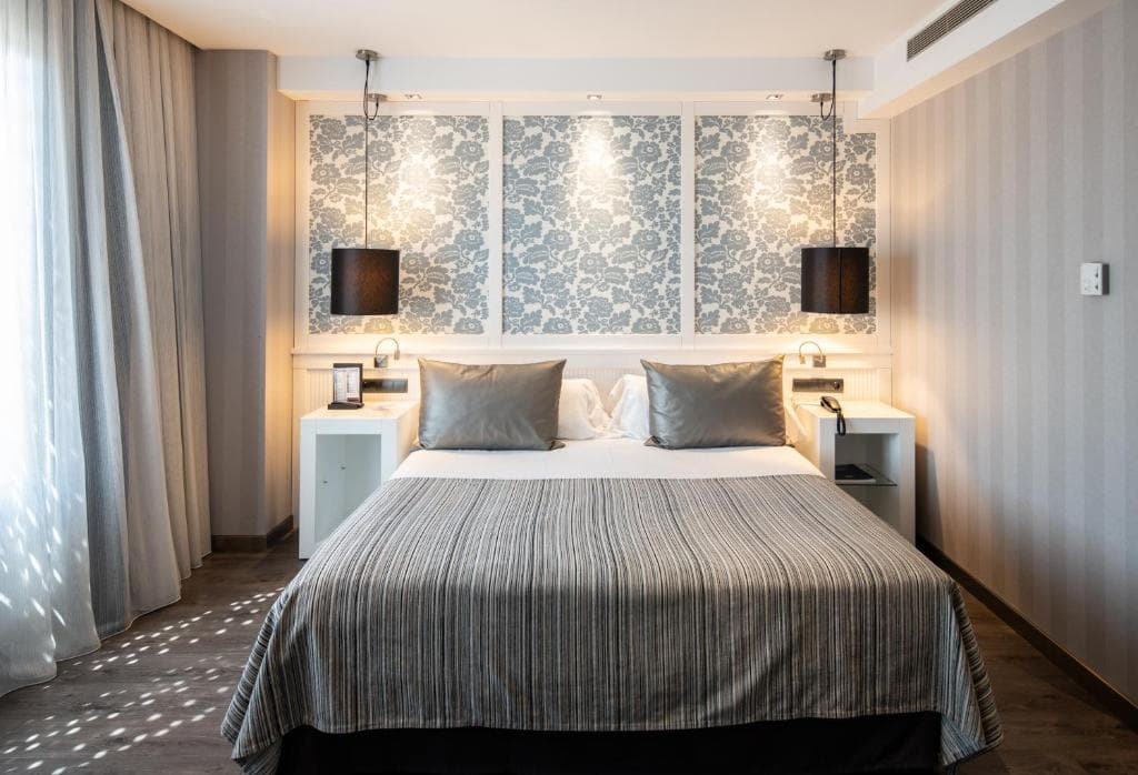 Catalonia Barcelona Plaza - 40