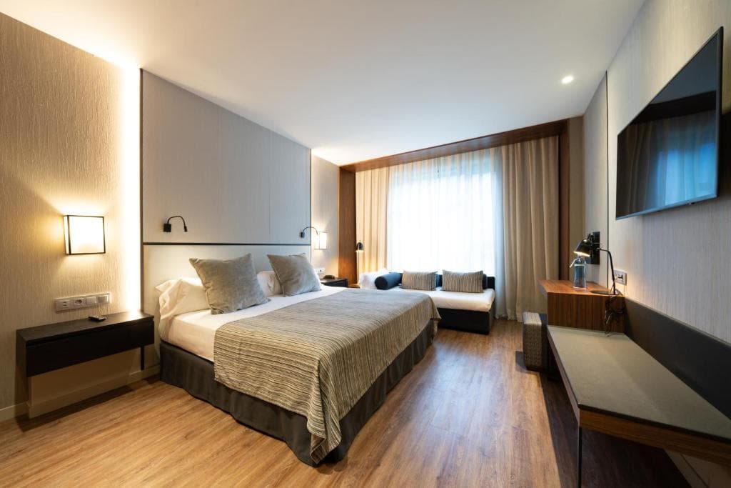 Catalonia Barcelona Plaza - 41