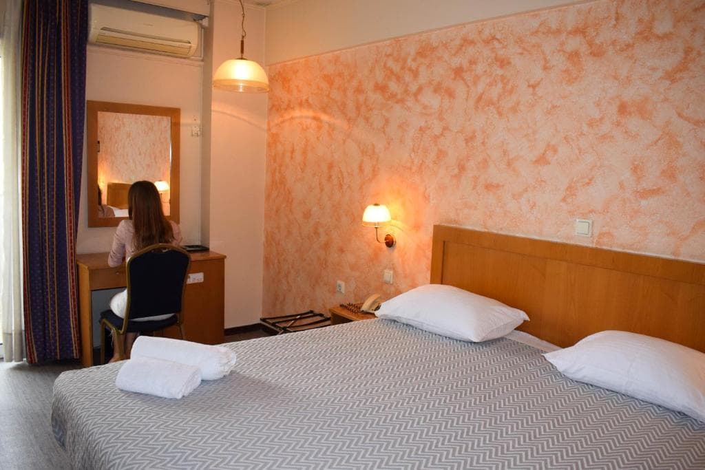 Savoy Hotel Piraeus - 22