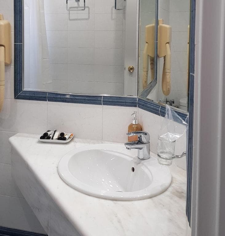 Savoy Hotel Piraeus - 27