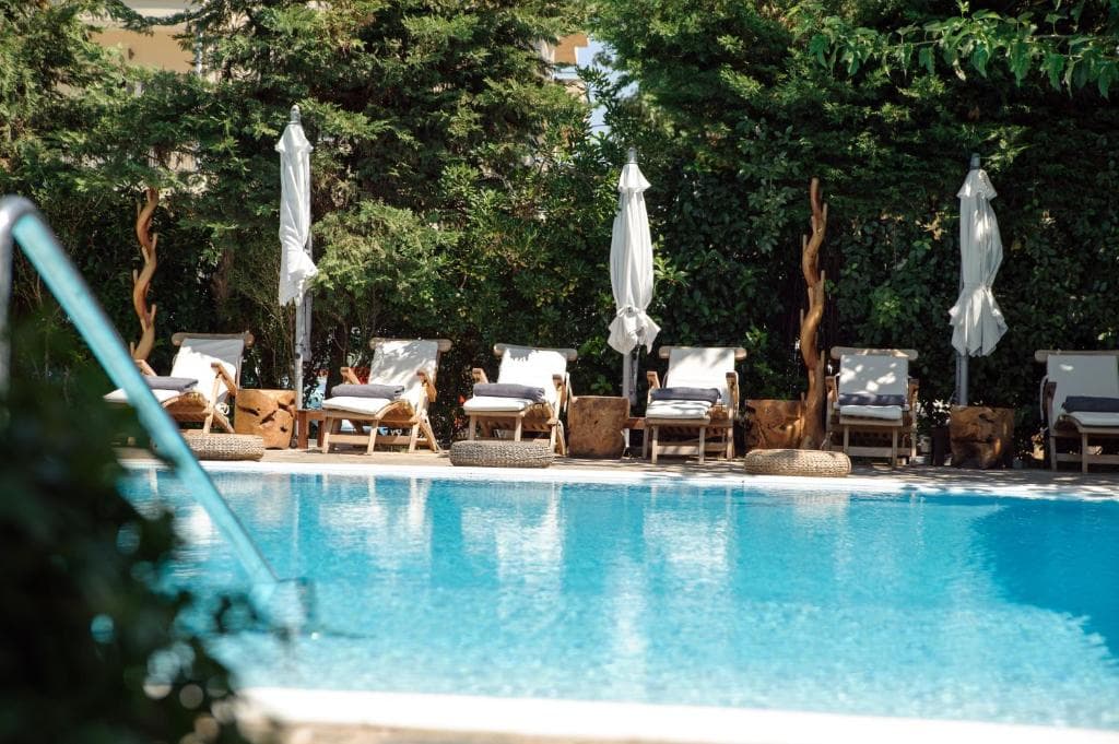 Sea View Hotel - 7