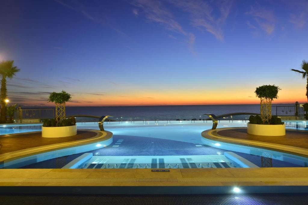 Elite Luxury Suite & Spa - 7