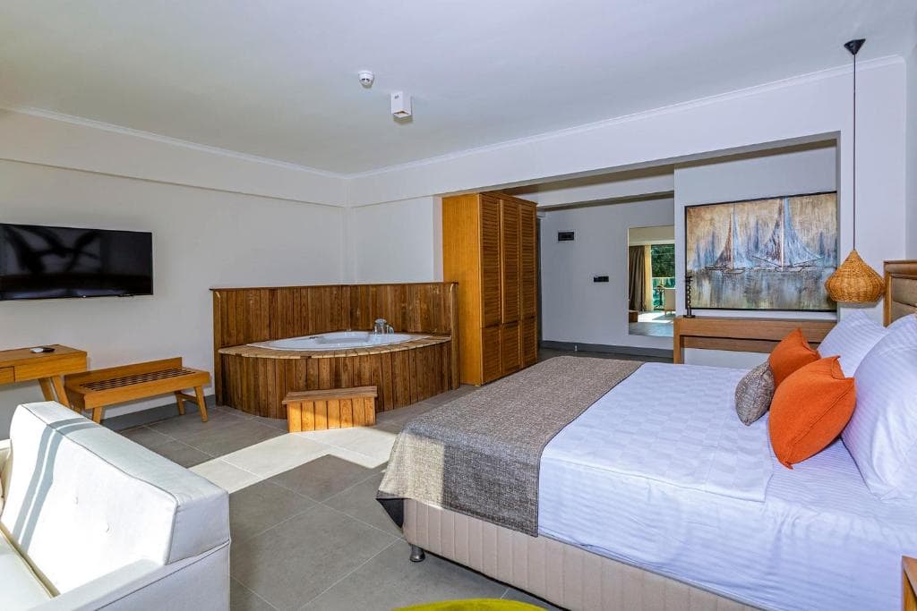 Yalipark Beach Hotel - 56