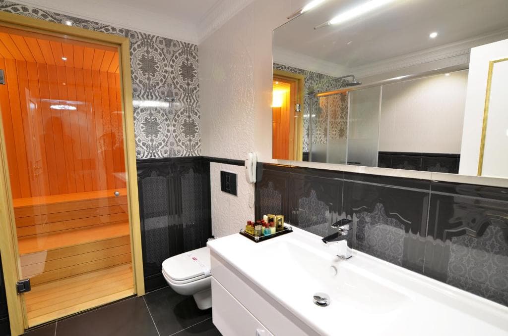 Azka Hotel - 31