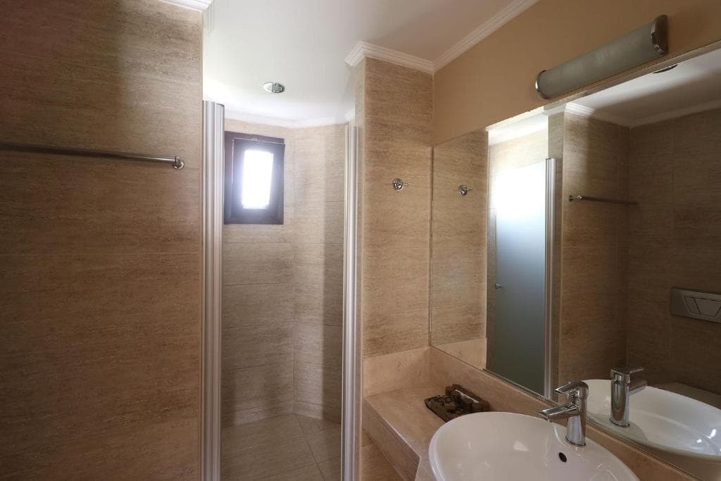 Azka Hotel - 43