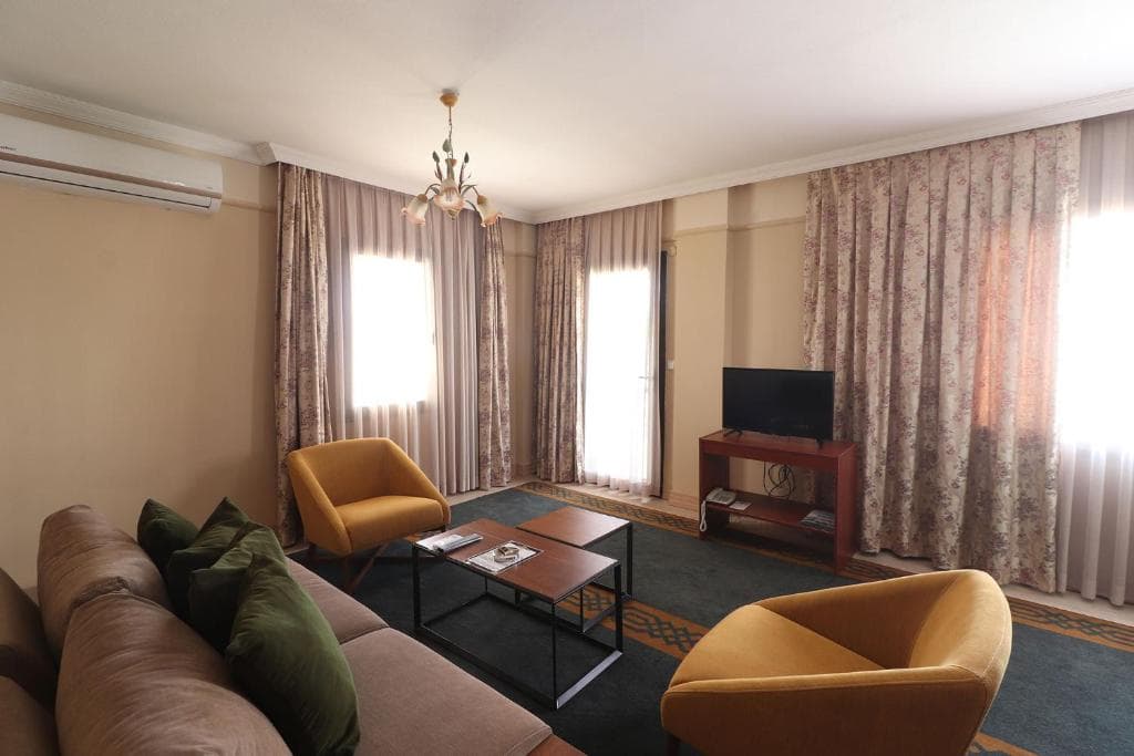Azka Hotel - 44