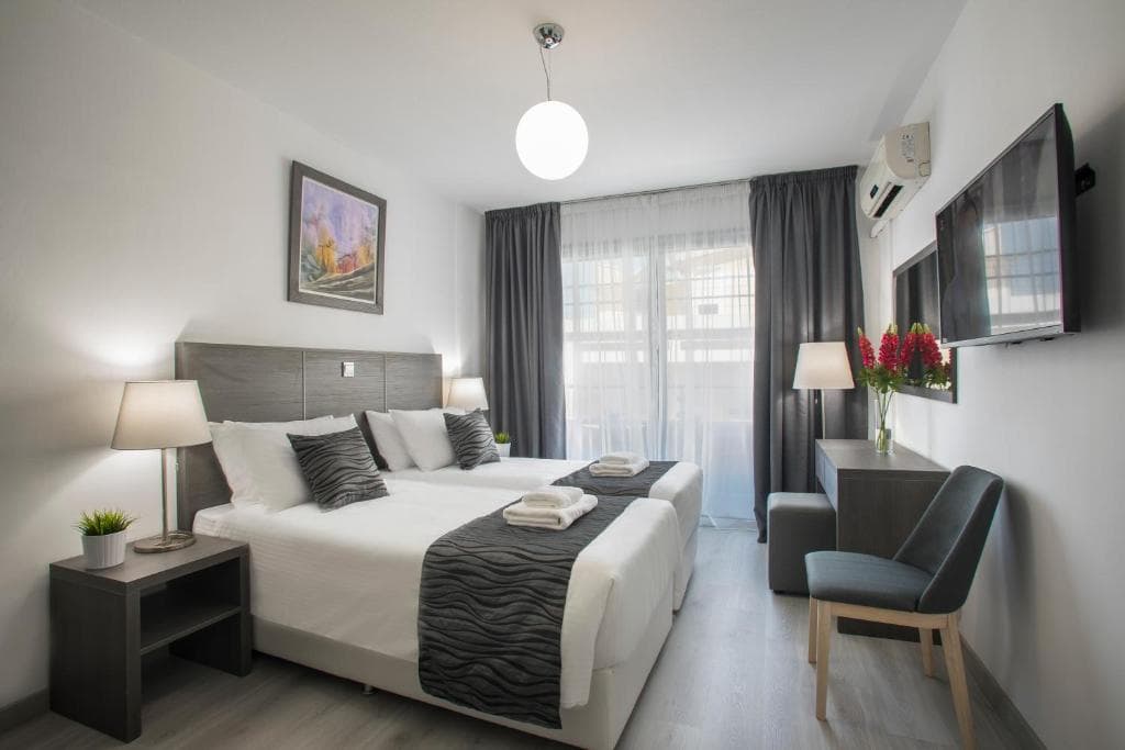 Blazer Residence - 27