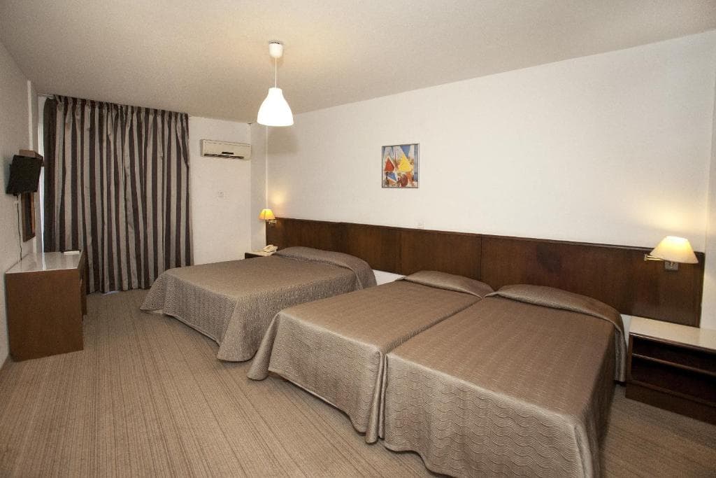 Blazer Residence - 30