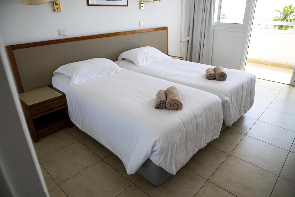 Sun Hall Beach Hotel Apartments - 18