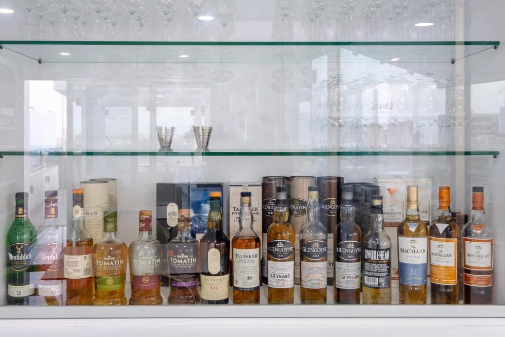 Art & Wine Studios and Apts - 30