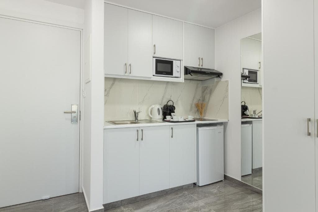 Art & Wine Studios and Apts - 44