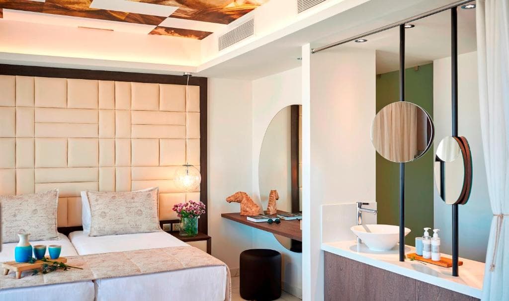 The King Jason Paphos - Designed for Adults - 18