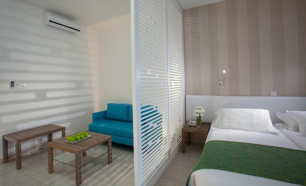 Princessa Vera Hotel Apartments - 26